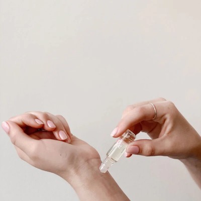 JANAK Kesar Attar – Pure Saffron Perfume Oil (Alcohol-Free) – 8ml Roll-On